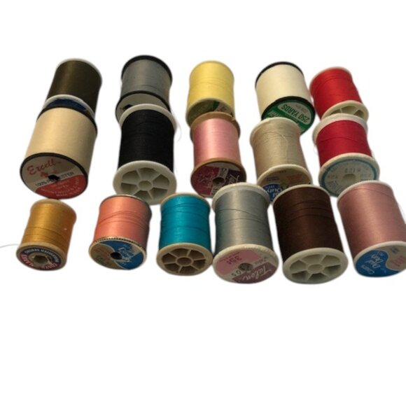 Assorted Spools of Thread - Picture 2 of 2